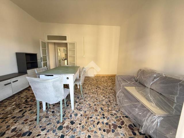 5 locali in affitto