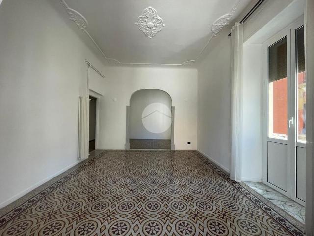 5 locali in affitto