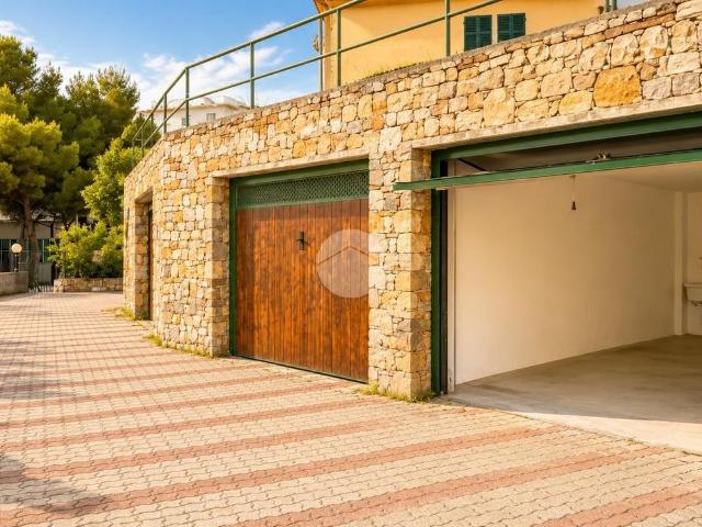 5 locali in affitto