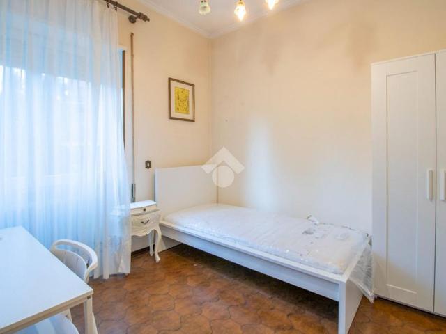 5 locali in affitto