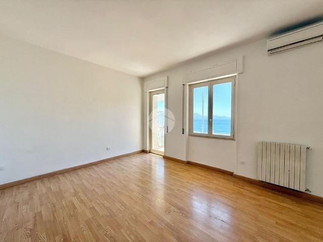 5 locali in affitto