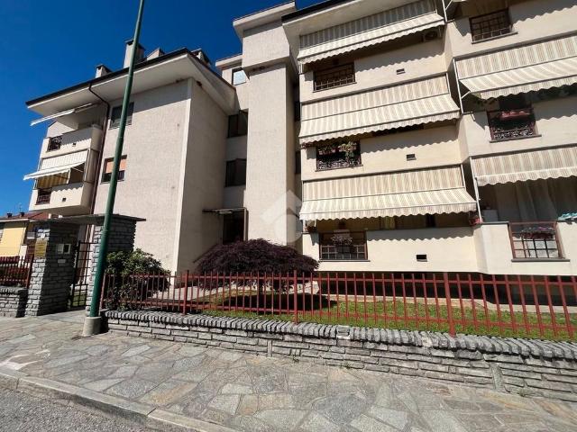5 locali in affitto