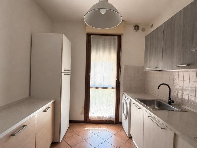 5 locali in affitto