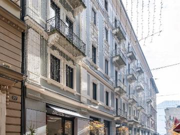 5 LOCALI IN STABILE D'EPOCA NEL CUORE DI LUGANO
