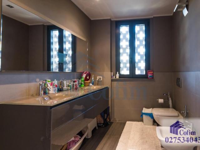 5 locali particolare su due livelli residenza longhignana peschiera borromeo affitto in esclusiva