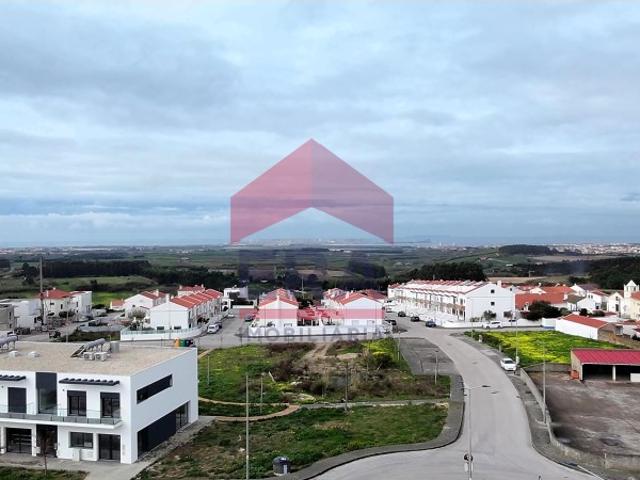 5 lotes localizados em Casais de Mestre Mendo Peniche