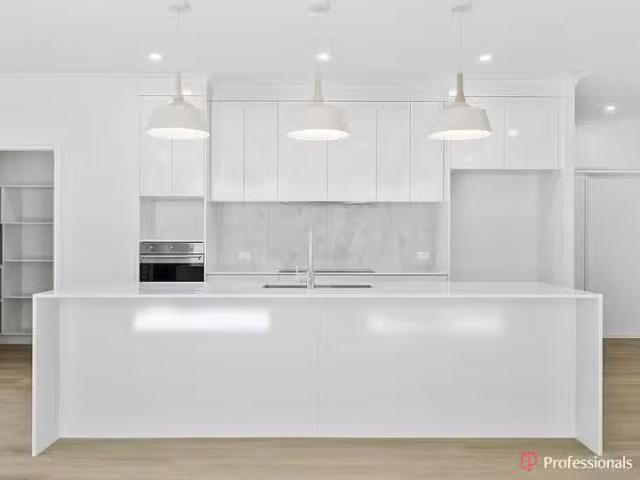 5 Paros Avenue, Taranganba, QLD 4703