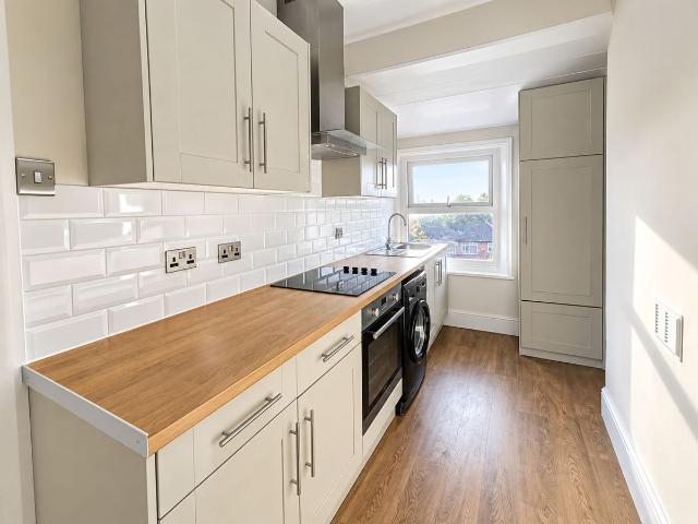 5 Park Terrace, Liverpool L22, 2 bed flat to rent, £850 pcm | PrimeLocation
