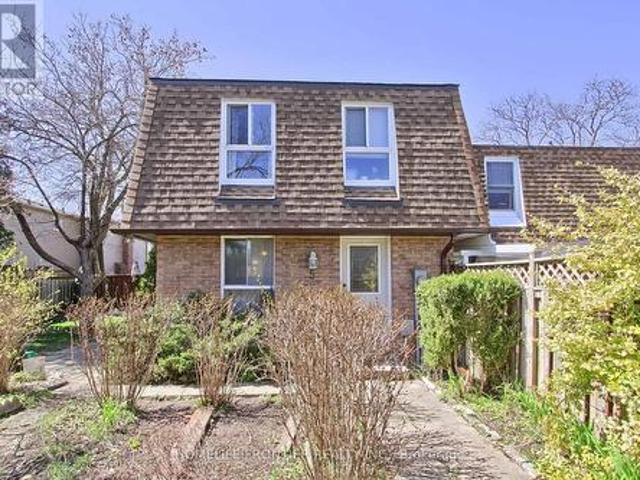 5 Penwick Crescent, Richmond Hill, ON, L4C 5B3 house for sale | Listing ID N13455 | Royal LePage