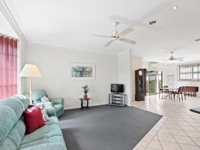 5 Peter Avenue, PARKDALE, VIC, 3195