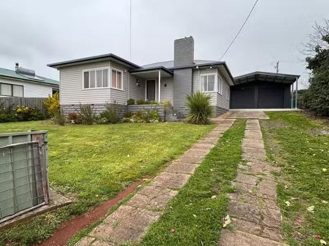 5 Philip St, SCOTTSDALE, TAS 7260 House for Rent
