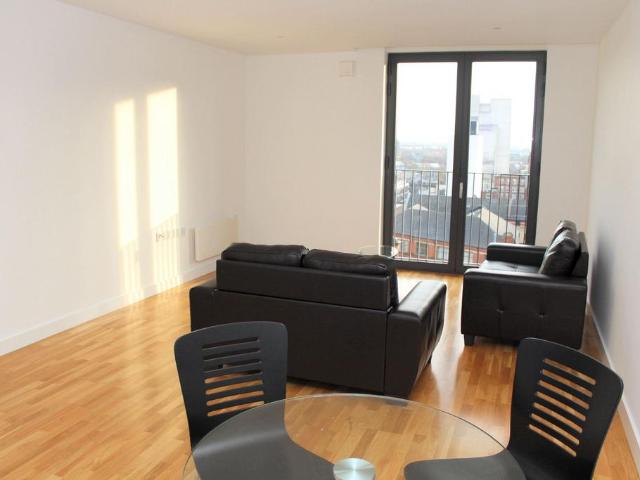 5 Piccadilly Place, Manchester, M1 1 bed flat to rent £1,200 pcm £277 pw