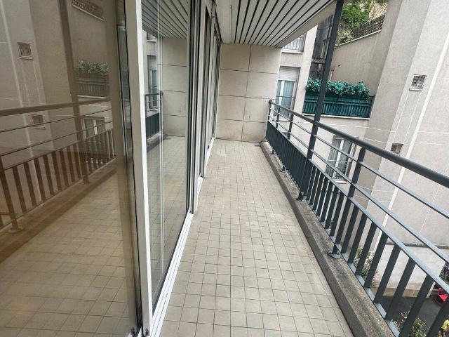 5 pièces de 121m² dans le 16ème arrondissement de Paris