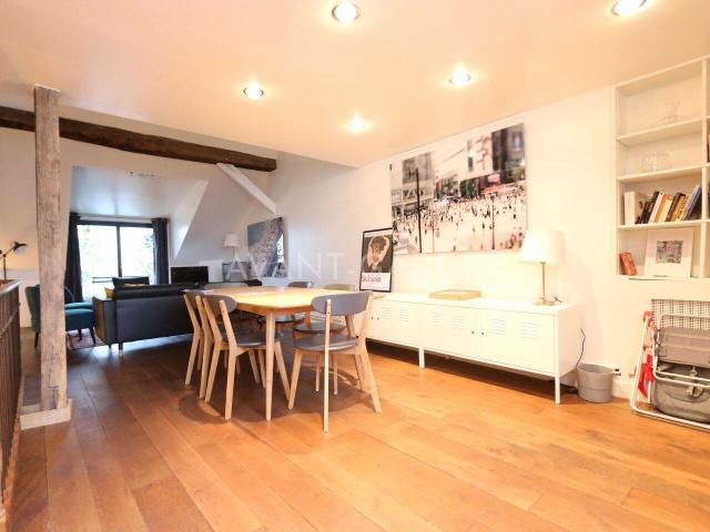 5 pièces meublé Rue Bonaparte 75006 Paris