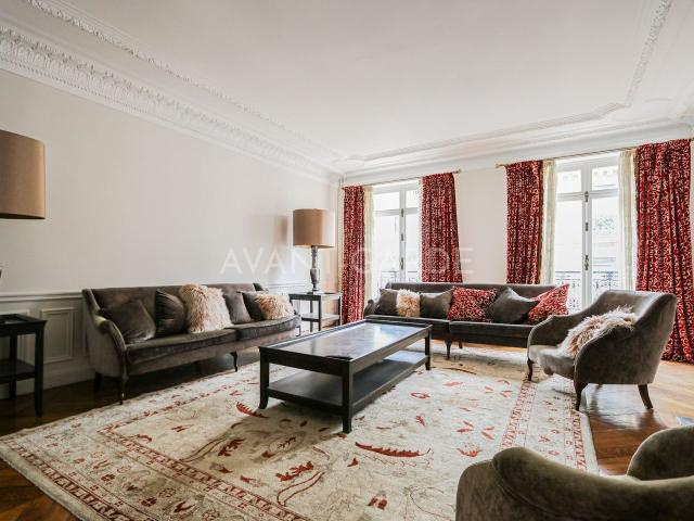 5 pièces meublé Rue Galilée 75008 Paris