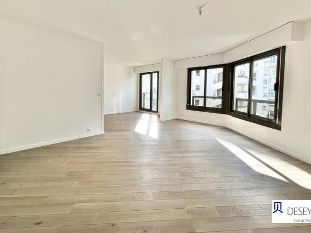 5 pièces refait à neuf + 2 balcons + 2 parkings + cave
