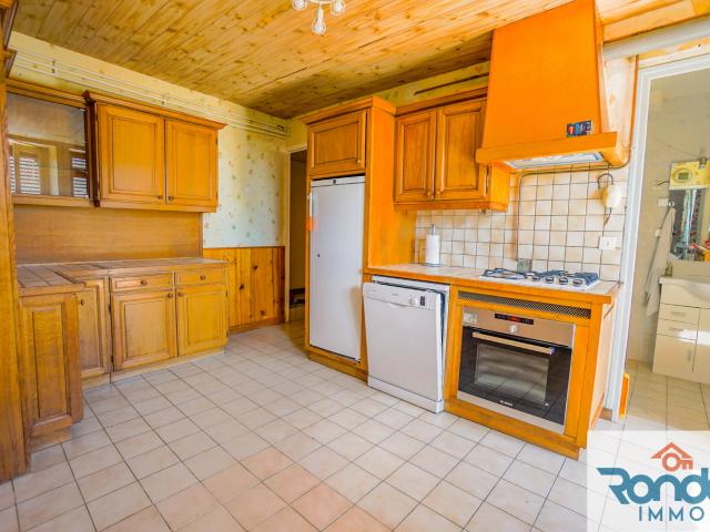 5 pièces/4 chambres 98.5 m2 terrain 1300 m2