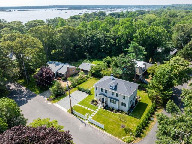 5 Pine Tree Ln, Vineyard Haven, MA 02568 | MLS #43291