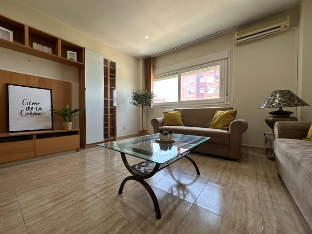 5º piso esquinero, todo exterior, con garaje incluido en La Almozara