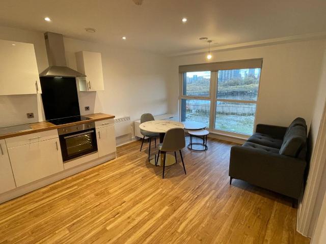 5 Pomona Strand Old Trafford, Old Trafford M16, 1 bed flat to rent, £1,000 pcm | PrimeLocation