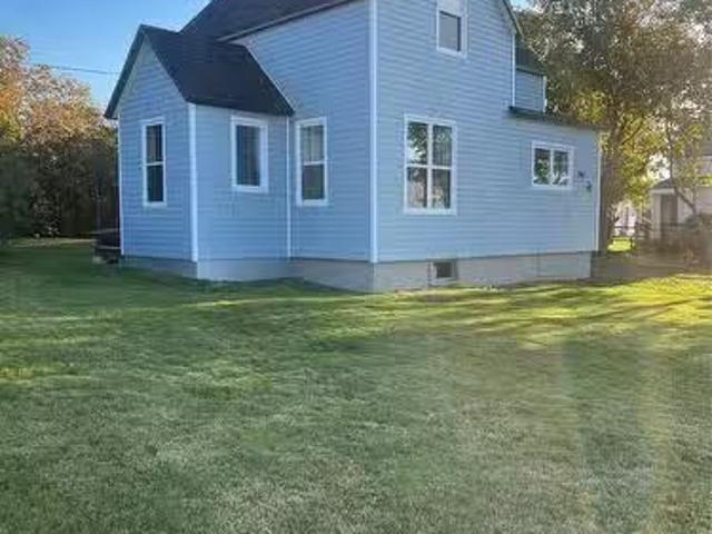 5 Post Office Road, Bell Island, NL, A0A 4H0 house for sale.