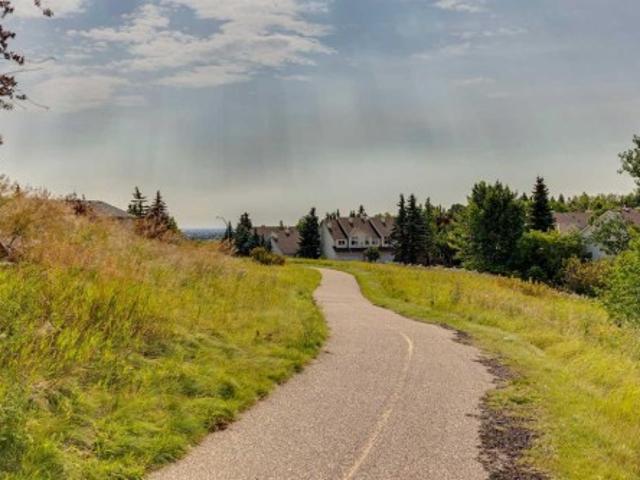 5 Prominence View Sw, Calgary, AB, T3H 3M8 townhouse for sale | Listing ID A2348 | Royal LePage