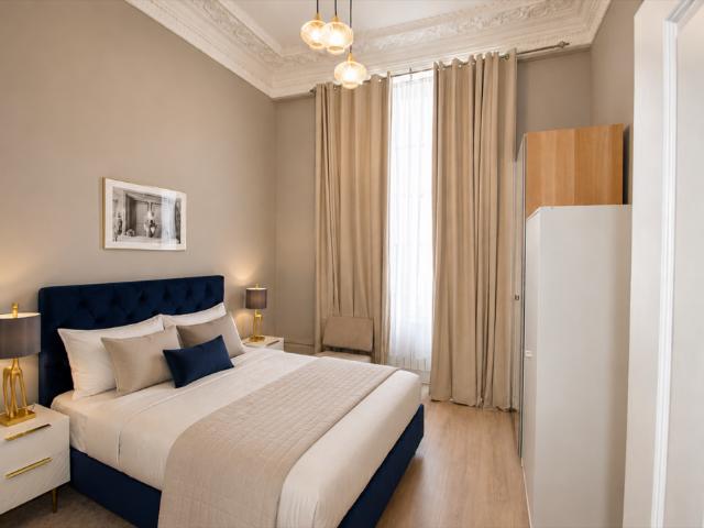 5 Queen's Gardens, London W2 1 bed flat to rent £2,850 pcm £658 pw