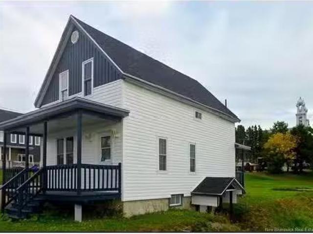 5 Rue Elizabeth, Sainte Anne De Madawaska, NB, E7E 1G8 house.