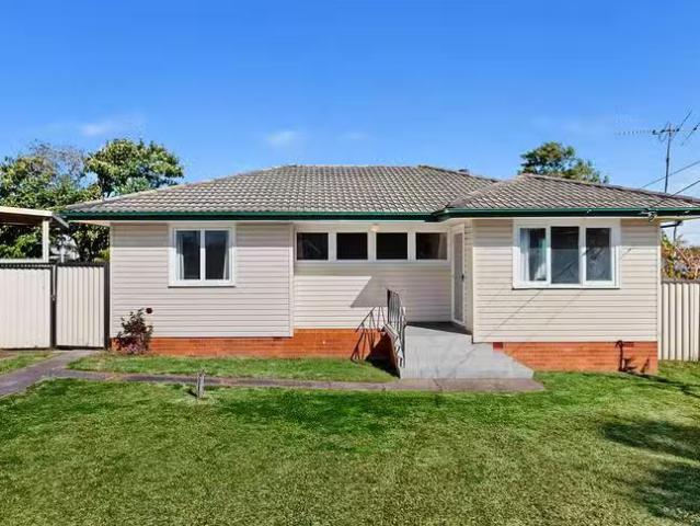 5 Ramu Place, Whalan, NSW 2770