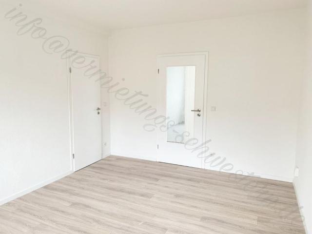 5 Raum Wohnung mit Balkon in Gablenz, Nähe Versorgungszentrum