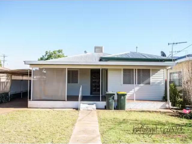5 Raymond Street, Gilgandra House for rent Listed by Debbie C.
