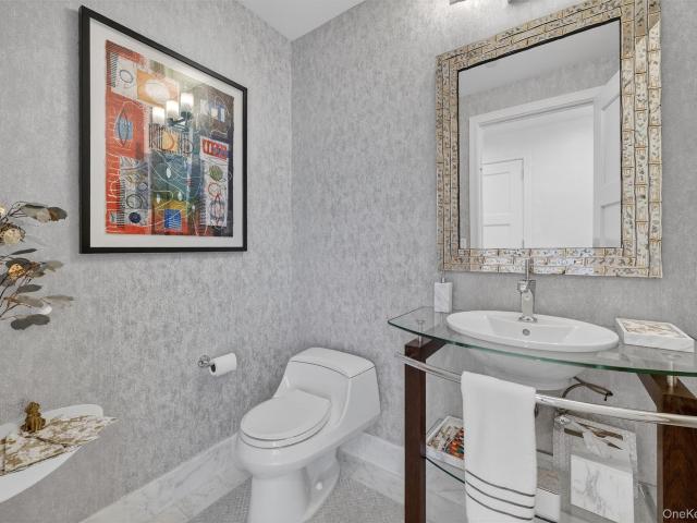 5 Renaissance Square PH6C