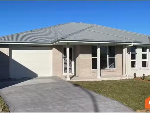 5 Rocket Way, Gillieston Heights House for rent Listed by Lea.