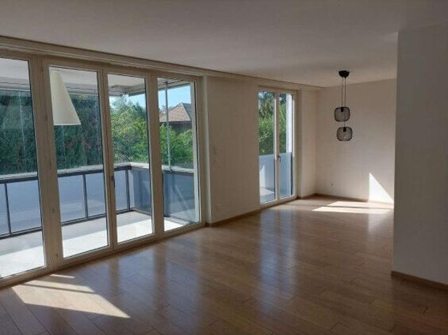 5 room apartment on the ground floor located in Vésenaz 1222