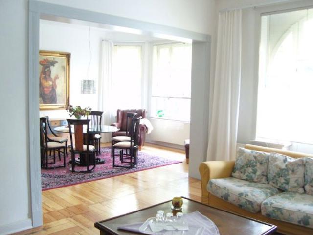 5 room apartment with 140m2 and idyllic garden in Vinnhorst, Hannover Amsterdam Apartments for Rent