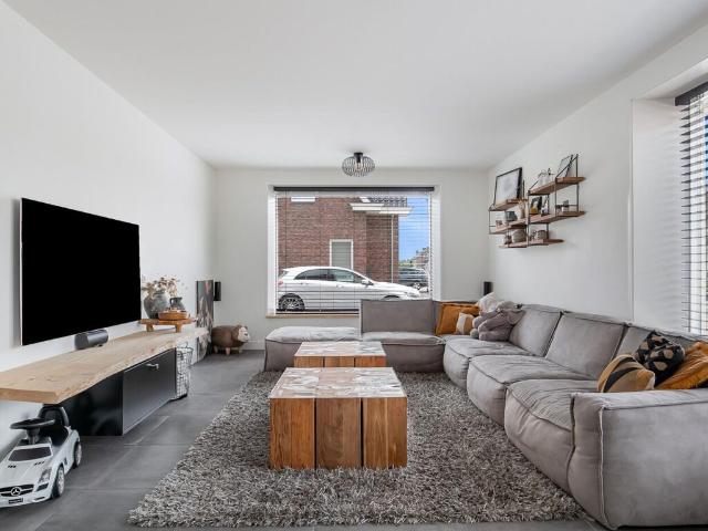 5 room house to let in Molentiend, Erp, Nederland
