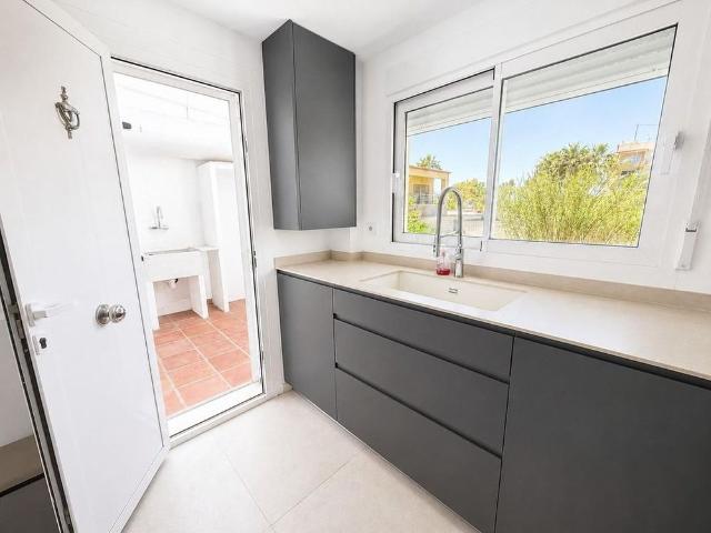 5 room luxury Detached House for rent in Valencia