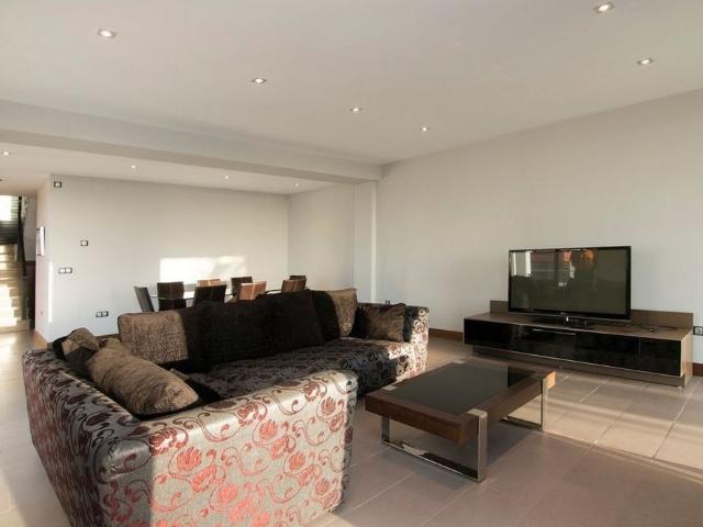 5 room luxury Detached House for rent in Zubia, Spain