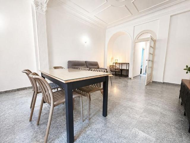 5 room luxury Flat for rent in Valencia, Spain