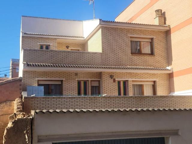 5 room luxury House for rent in Zaragoza, Spain