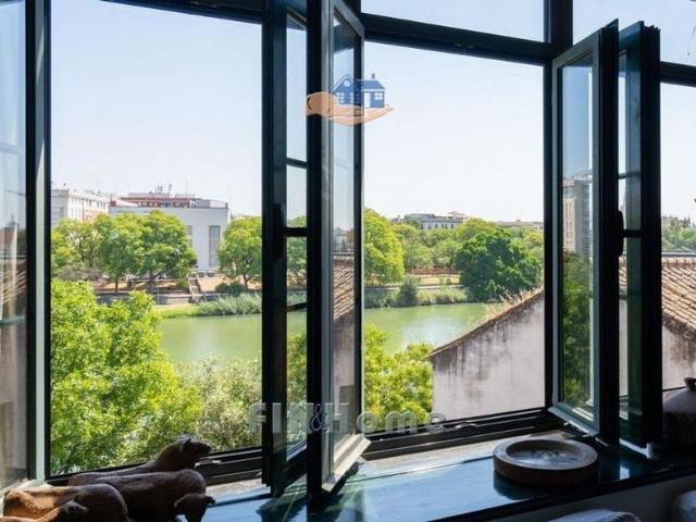 5 room luxury penthouse for rent in Seville, Andalusia