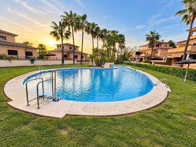 5 room luxury Semidetached House for rent in Paterna, Spain