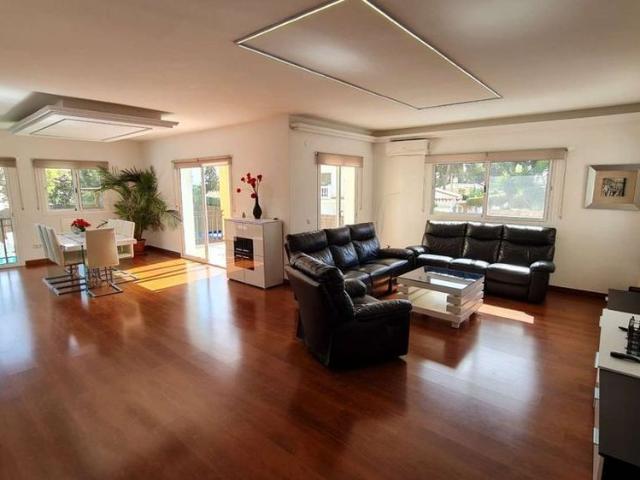 5 room luxury Villa for rent in Torremolinos, Andalusia