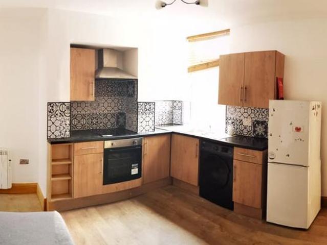 5 Ronald Road, Doncaster DN4 2 bed flat to rent £650 pcm £150 pw