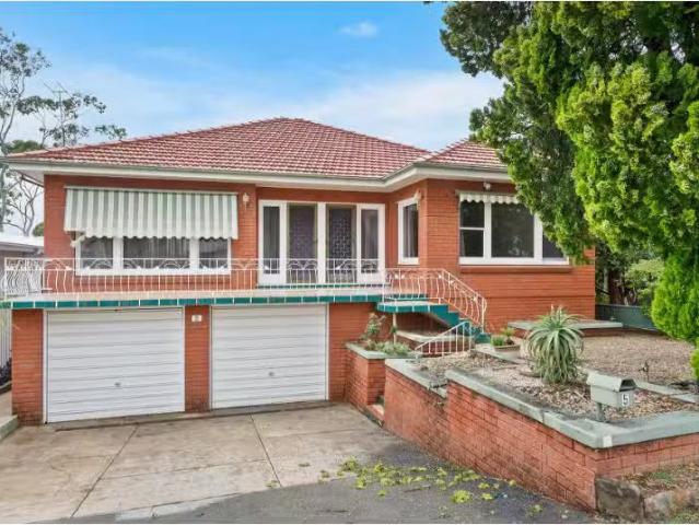 5 St George Avenue, Figtree House for rent Listed by David Vi.
