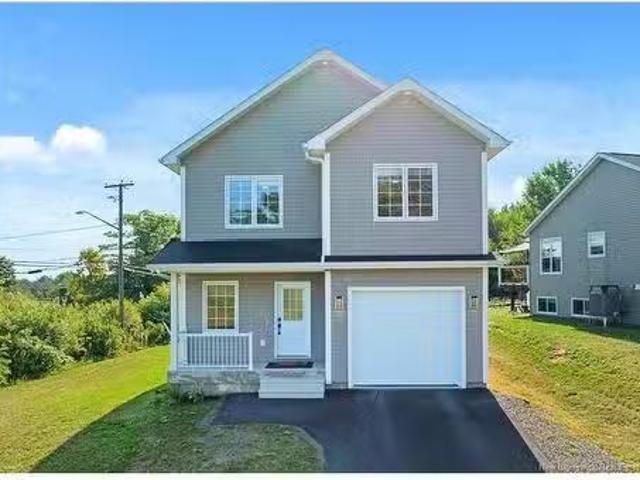 5 Stapleton St, Fredericton, NB, E3C 0J5 house for sale Lis.