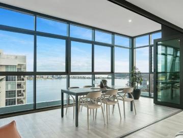 5 Star River & City views!