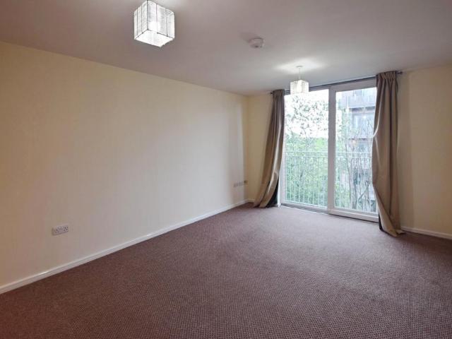 5 Stillwater Drive, Sports City. 1 bed flat to rent £950 pcm £219 pw