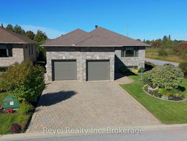 5 Sugarbush Street, North Bay Airport, ON, P1C 0A4 house for sale | Listing ID X13835 | Royal LePage