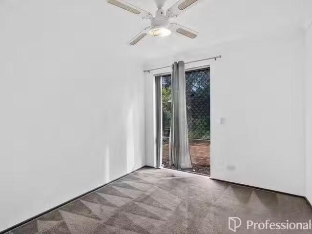 5 Summer Place, Thornlie, WA 6108